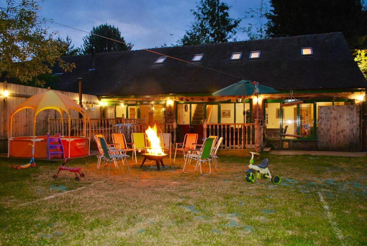 Squirrel Barn Βίλα Milwich Εξωτερικό φωτογραφία